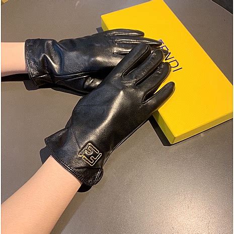 fendi gloves for women.